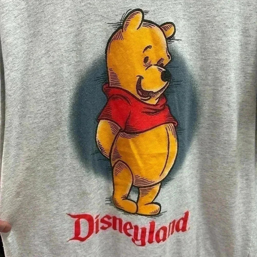 Vintage Disneyland Winnie The Pooh V-Neck T-shirt Size  XL - Picture 5 of 6